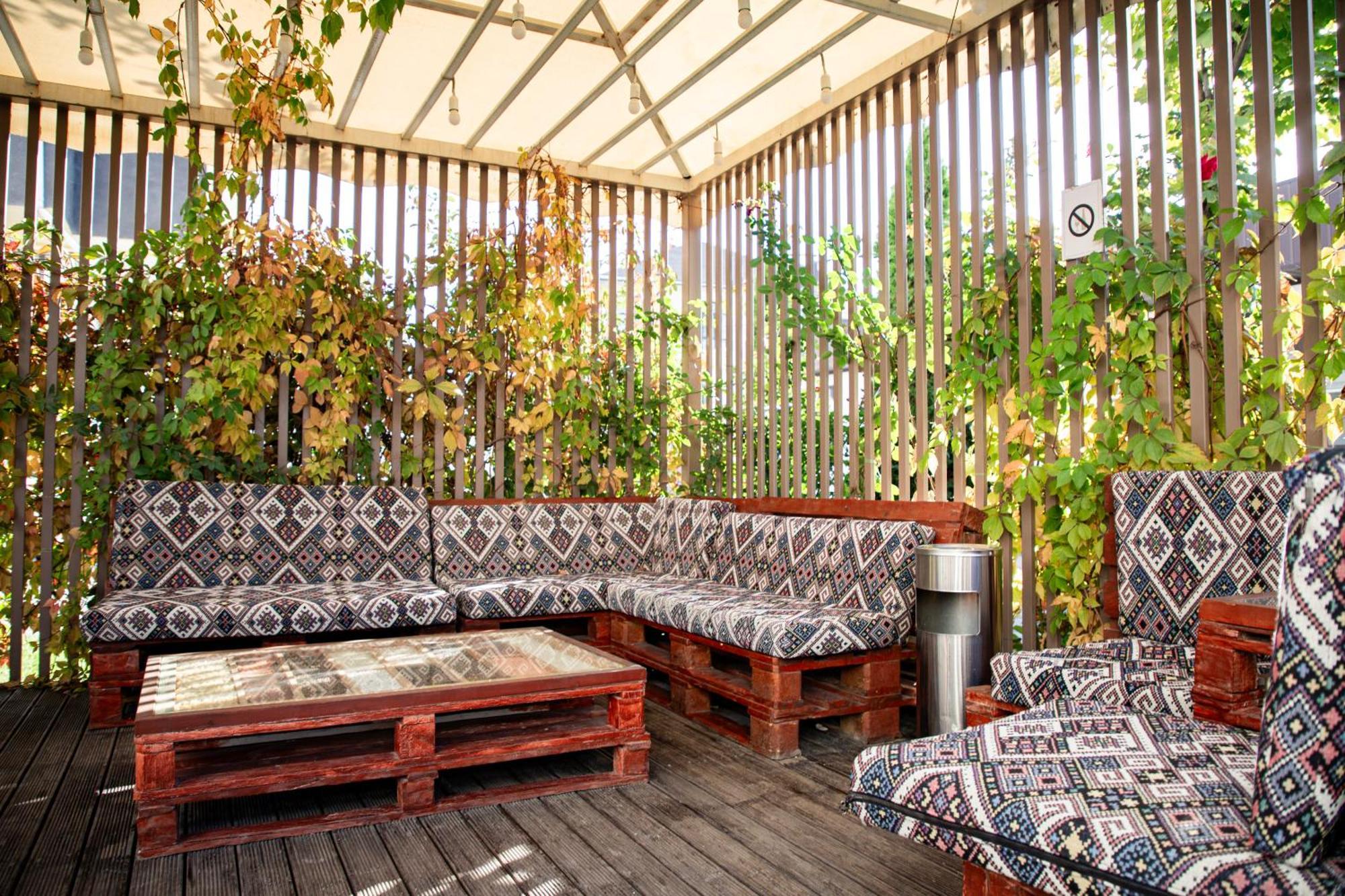 Casablanca Apart Hotel Бішкек Екстер'єр фото
